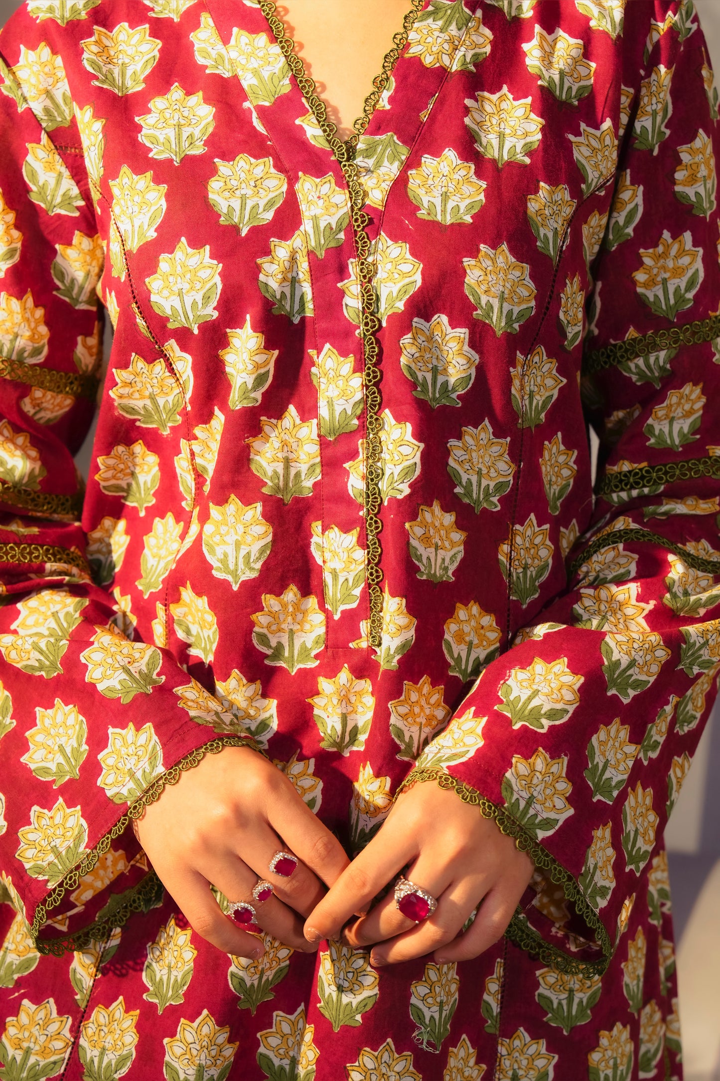 Red Lotus Long