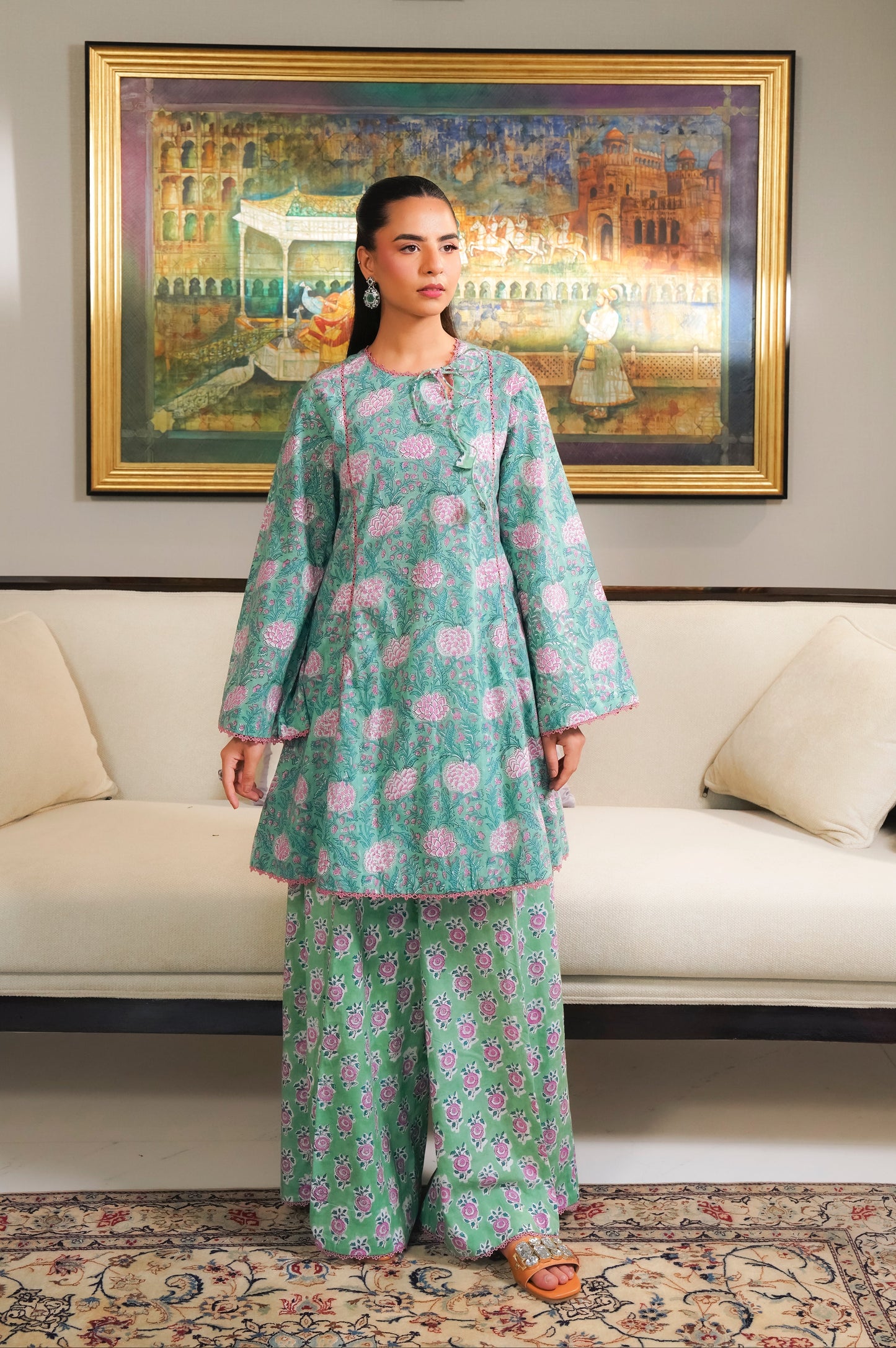 Gulnaar Short